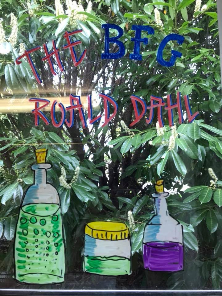 Sunny Lane Primary Barnsley Sunny Lane Primary Barnsley window murals by Jane Middleton Art