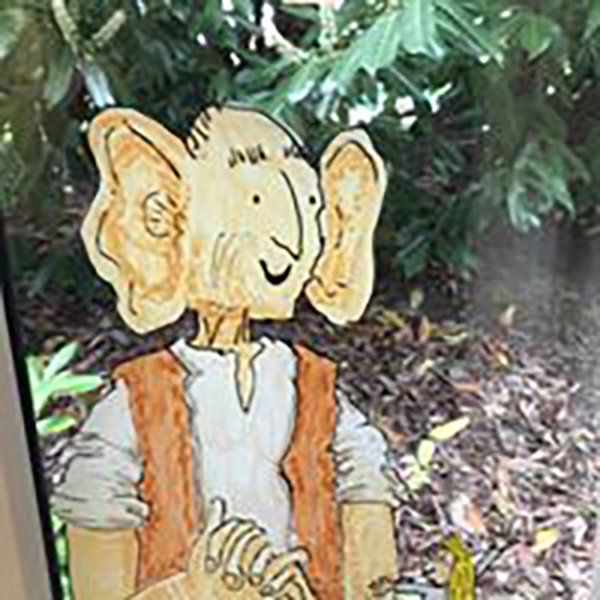 Sunny Lane Primary Barnsley Sunny Lane Primary Barnsley window murals by Jane Middleton Art